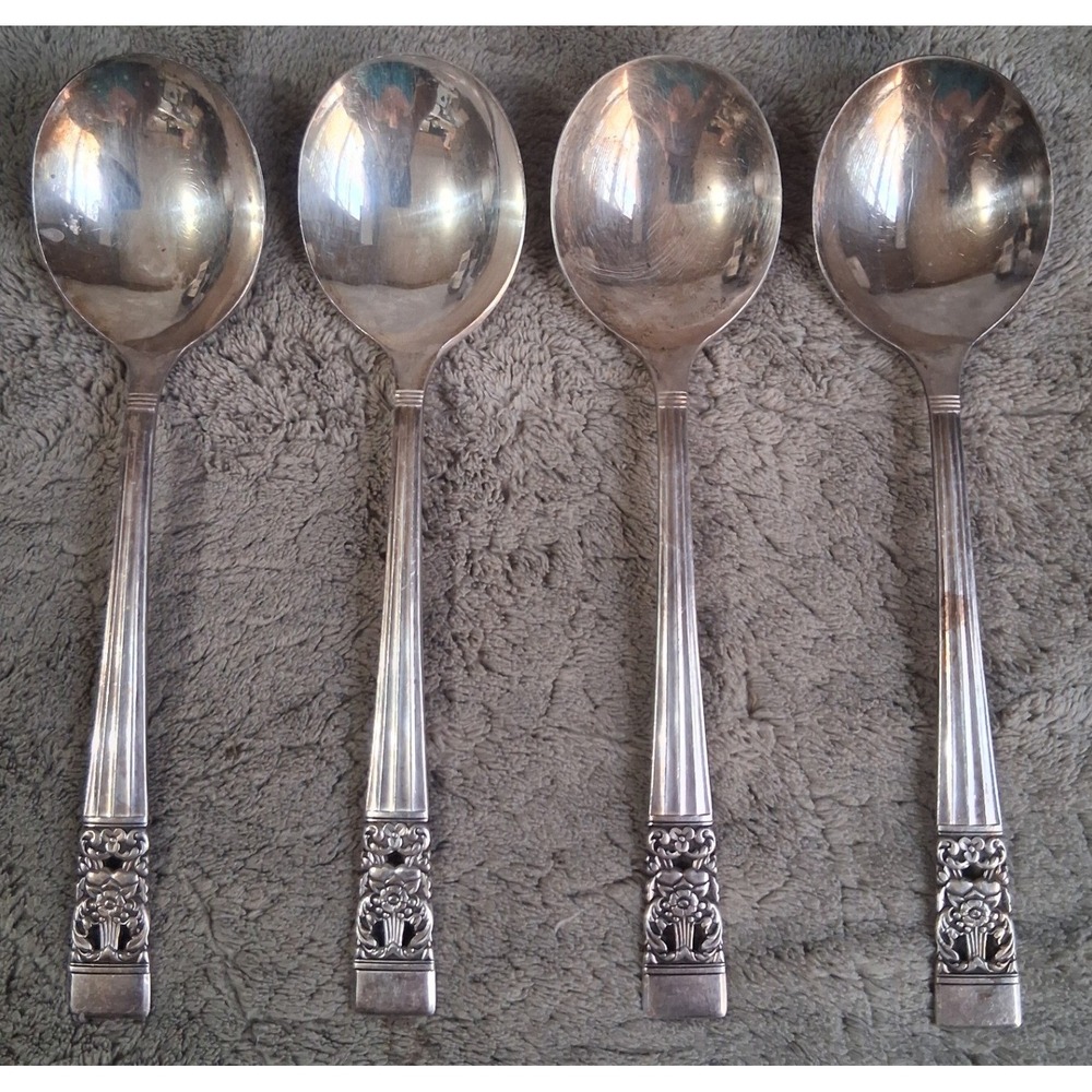 4 Vintage Oneida Community Coronation 1936 Silverplate Round Bowl Gumbo Spoons